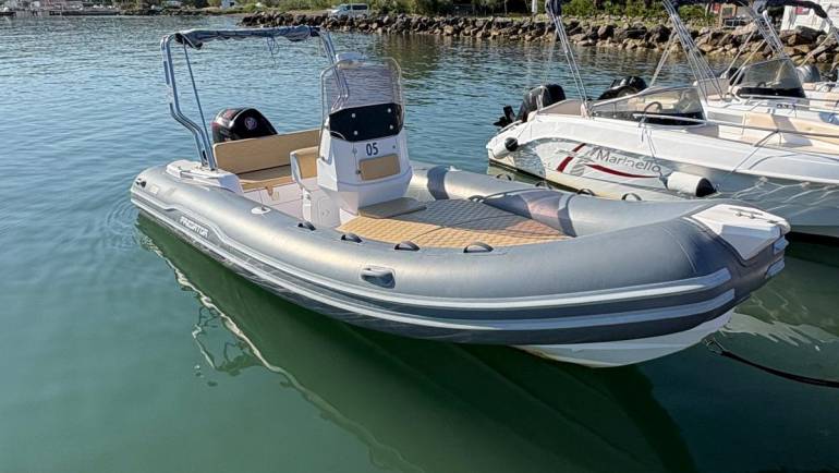 Gommone Predator 599